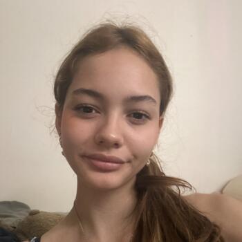 Babysitter in Petaling Jaya: Charlotte