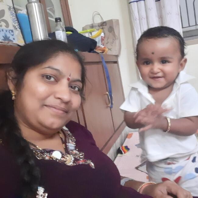 हैदराबाद में बेबीसिटर: Vijayalakshmi