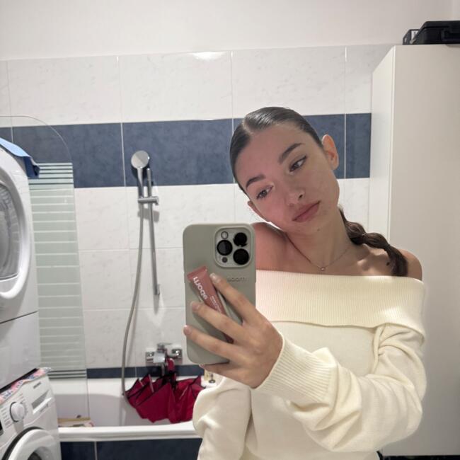 Babysitter in Sant'Ambrogio di Torino: Sarah