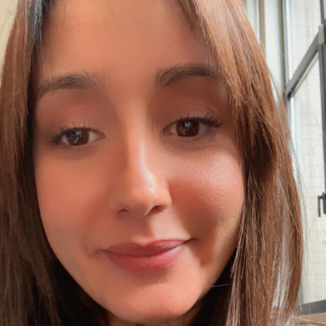 Babysitter in Paris: Siham