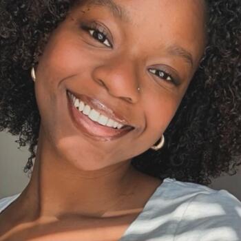 Babysitter in Denton: Mariah