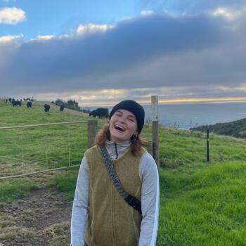 Babysitter in Auckland: Katie