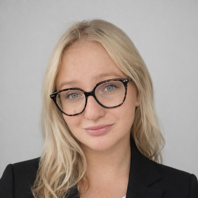 Babysitter in Lyon: Solene