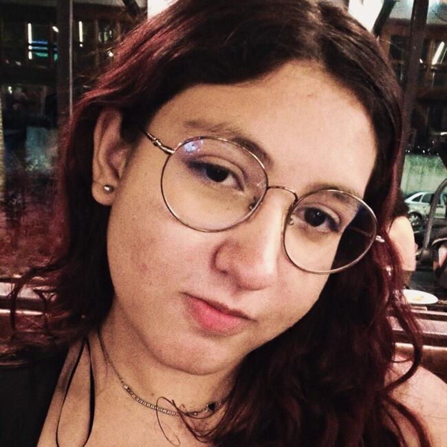Babysitter in Uberlândia: Isadora