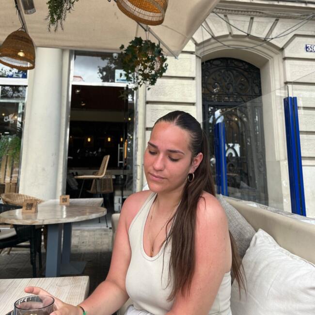 Babysitter in Lanester: Amandine