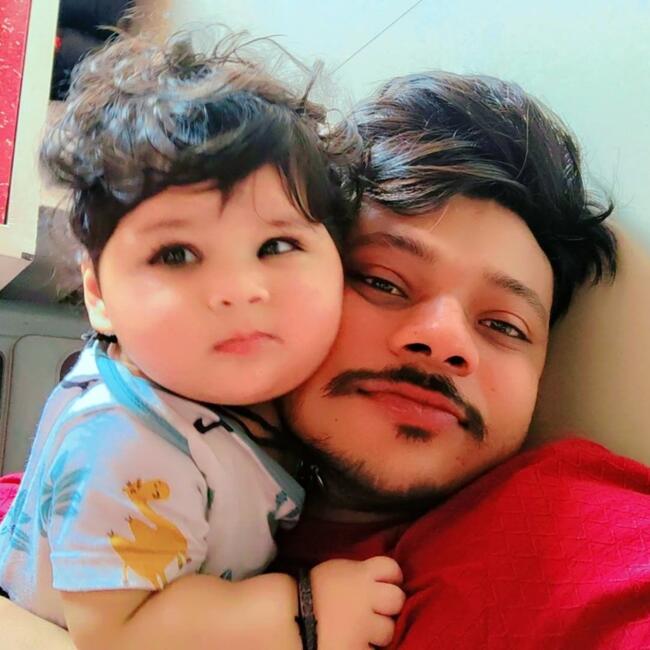 दिल्ली में बेबीसिटिंग की नौकरी: Ashish