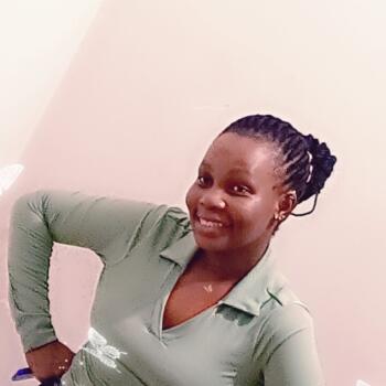 Babysitter in Jeddah: Kisakye