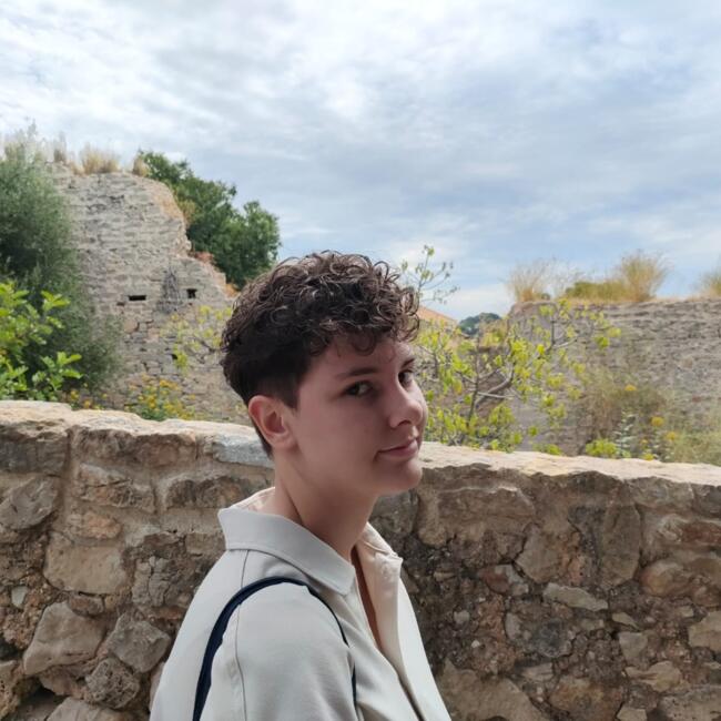 Babysitter in Bormes-les-Mimosas: Loane