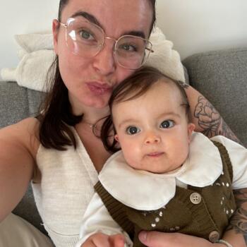Babysitting job in Bruz: babysitting job Victoria