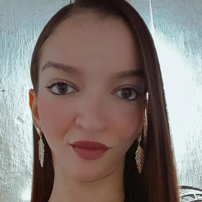 Babá em Recife: Magnólia