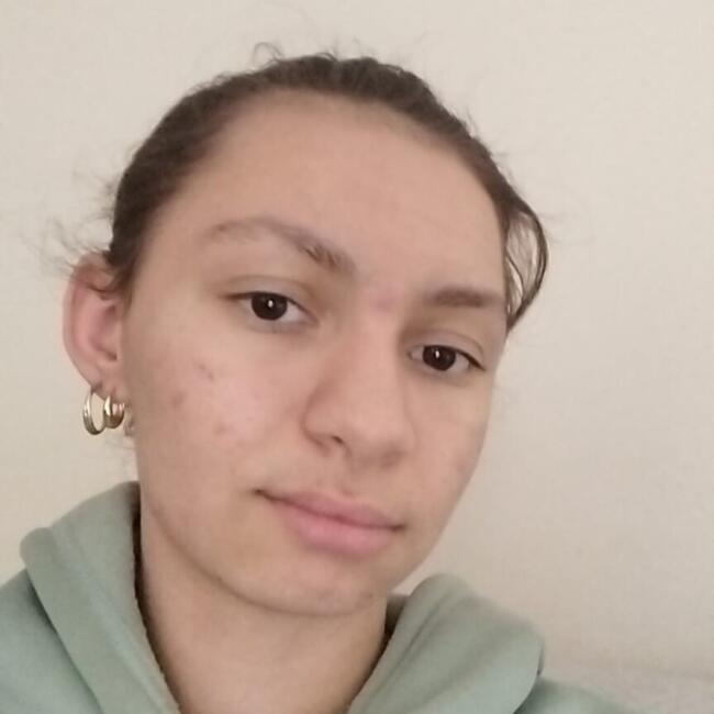 Babysitter in Lunel: Lalie