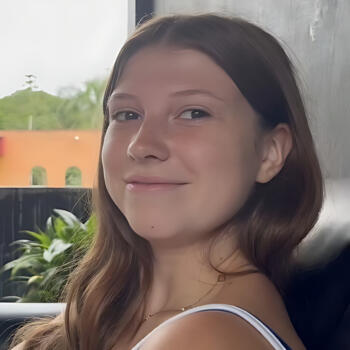 Babysitter in Ifs: Léane