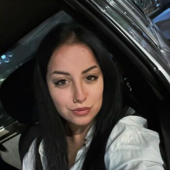 Babysitter in Athens: Evi Vasilopoulou