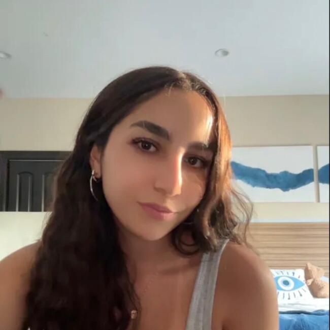 Babysitter in Los Angeles: Lia