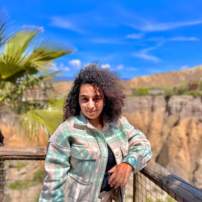 Canguro en Almería: Rania