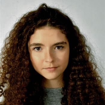 Babysitter in Hem: Giuliana