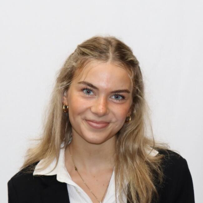 Babysitter in London: Sophie