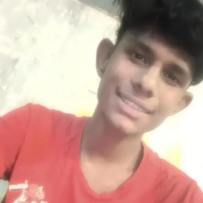 कोलकाता में बेबीसिटर: Aman