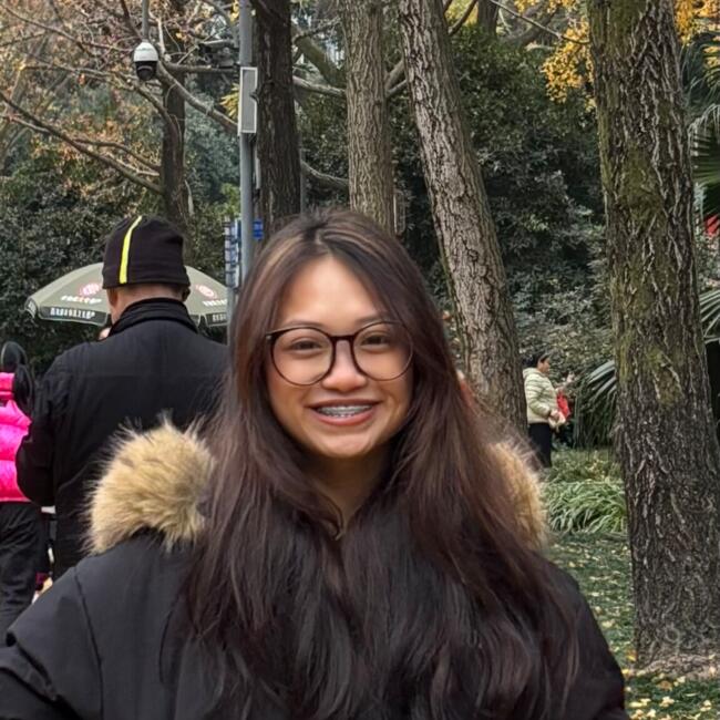 Babysitter in Singapore Island: Claudine