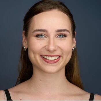 Babysitter in Avon: Andréane