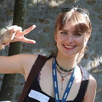 Babysitter in Challes-les-Eaux: Nina