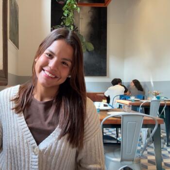 Canguro en Sevilla: Luciana