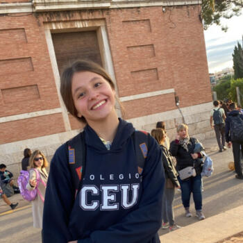 Babysitter in Valencia: Lourdes