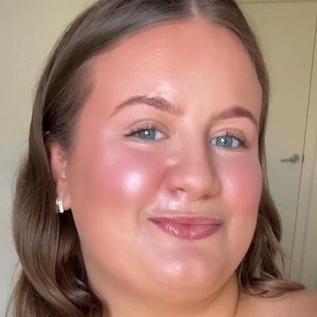 Babysitter in Newcastle: Zoe