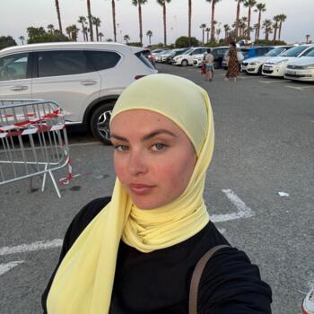 Babysitter in Elbeuf: Ines