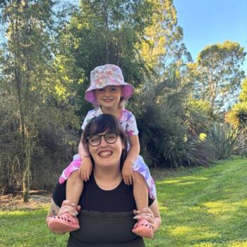 Baby-sitter in Auckland: Jem
