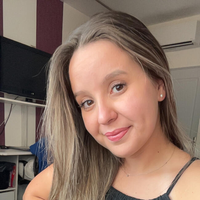 Babysitter in Nissan-lez-Enserune: Léa