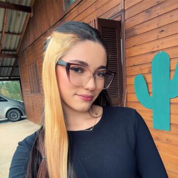 Babysitter Pelotas: Caroline