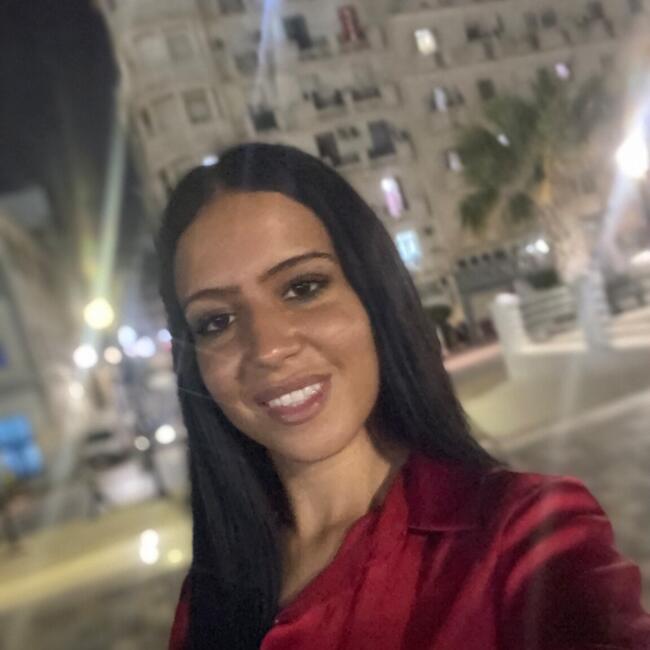 Babysitter in Alès: Yasmine