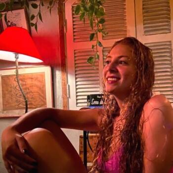 Babysitter in Niterói: Leticia