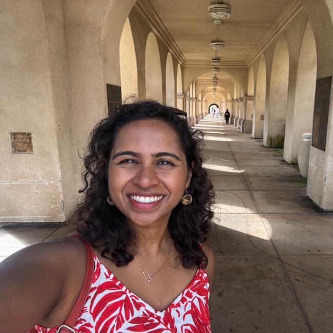 位于新加坡的临时保姆: Sharani