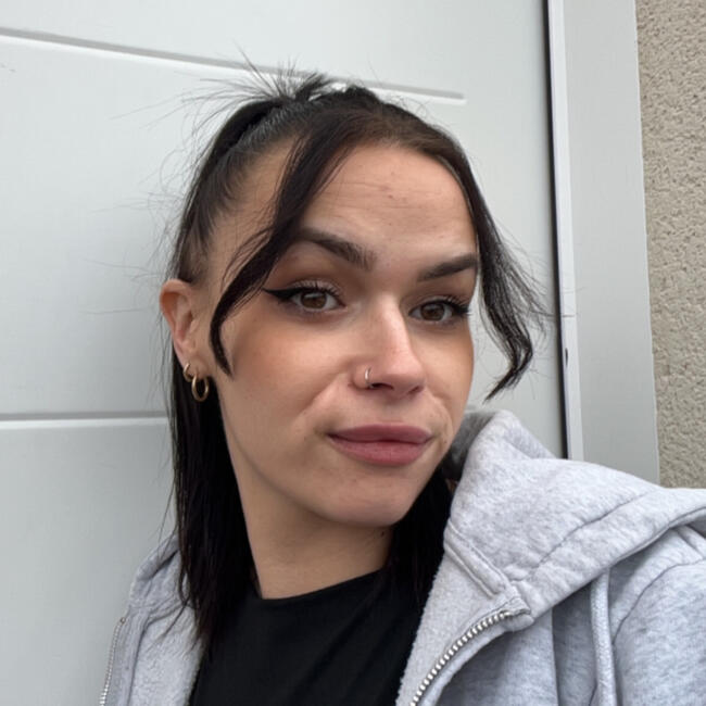 Babysitter in Pont-du-Château: Lea