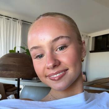 Babysitter in Melbourne: Alice