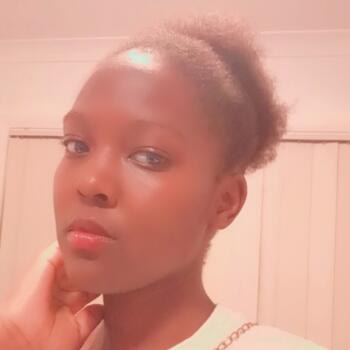 Babysitter Melbourne: Fridah