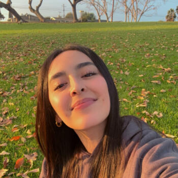 Babysitter in Norwalk: Dayana