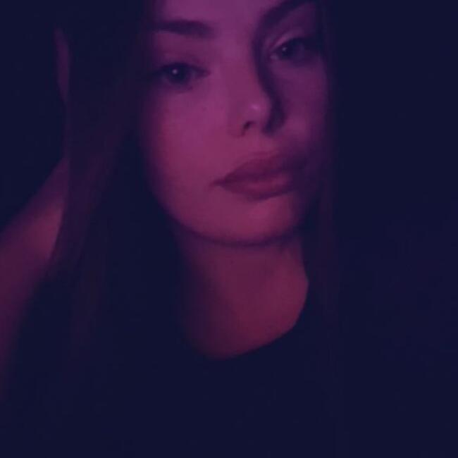 Babysitter in Saint-Herblain: Louna