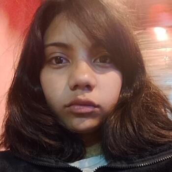 Babysitter in Peñalolén: Alondra