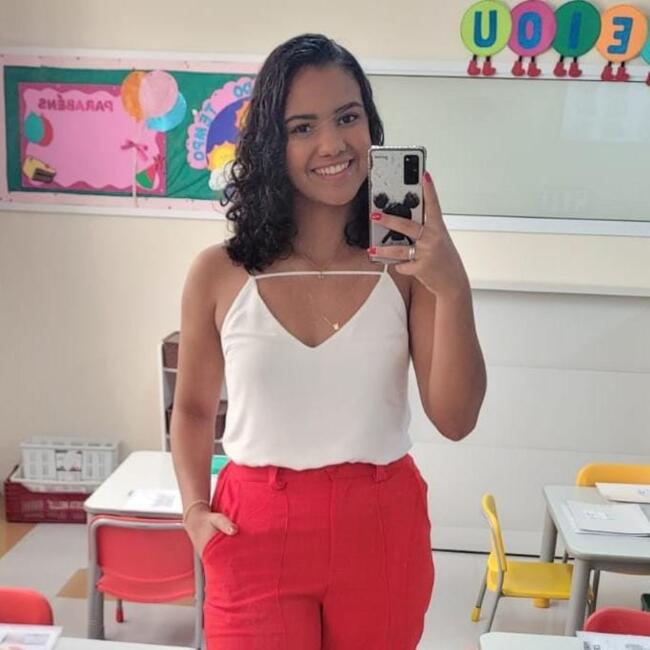 Babysitter in Osasco: Lauanny Nayara