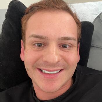 Emprego de babá em Balneário Camboriú: emprego de babá Alison