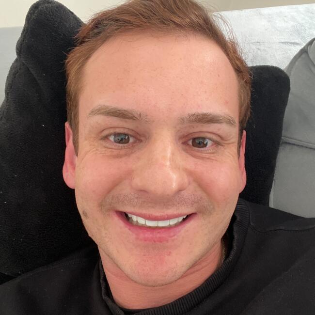 Emprego de babá em Balneário Camboriú: Alison