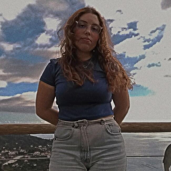 Babysitter em Ribeira Brava: Maria