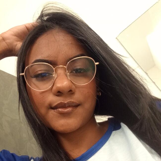 Babá em Montes Claros de Goiás: Lauana