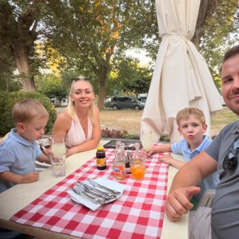 Childminder munka Pécs területén: bébiszitter munka Roland