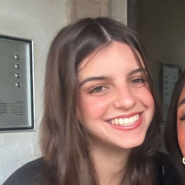 Babysitter em Seixal: Mariana