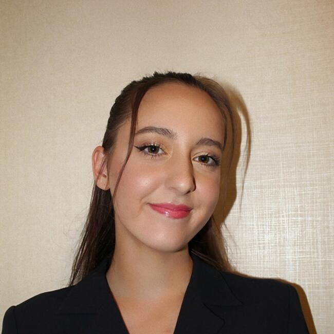 Babysitter in Rennes: Suzanne