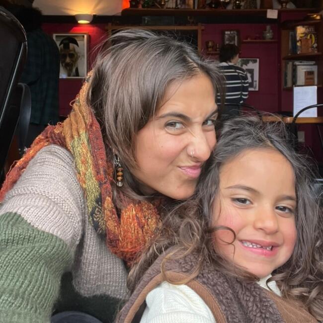 בייביסיטר ב- באר שבע: Mya